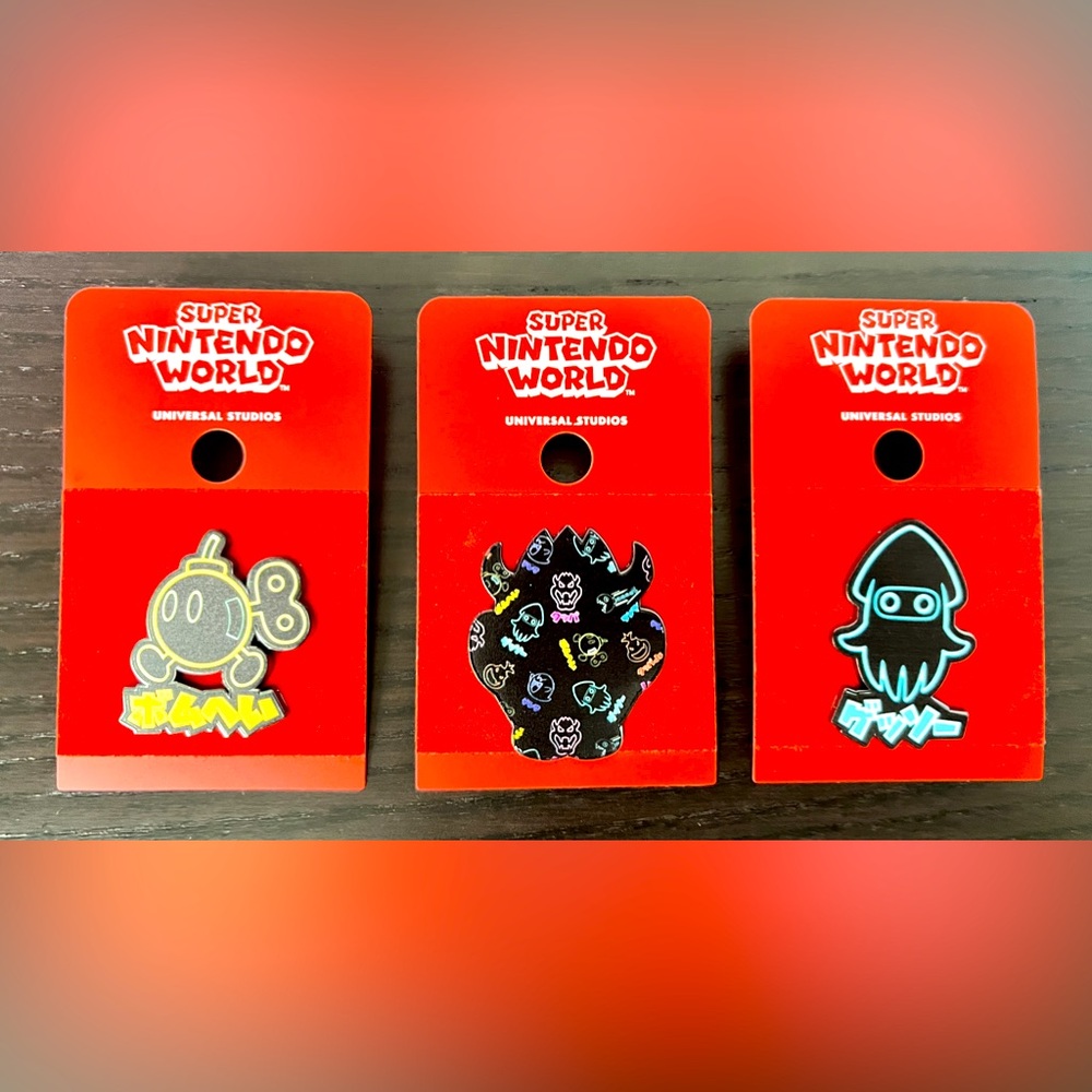 Super Nintendo World Pins Set